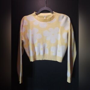 debut Yellow Crewneck Sweater with White Floral Pattern